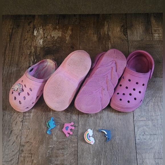 Croc Type Shoes - Picture 2 of 3